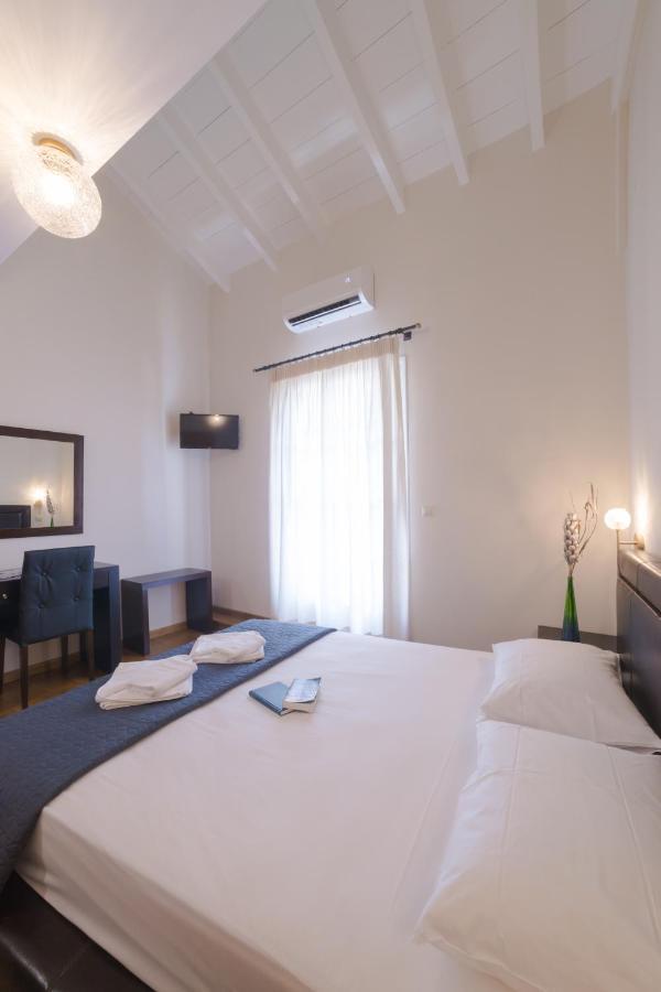 Pension Nikolaos Nauplion Buitenkant foto